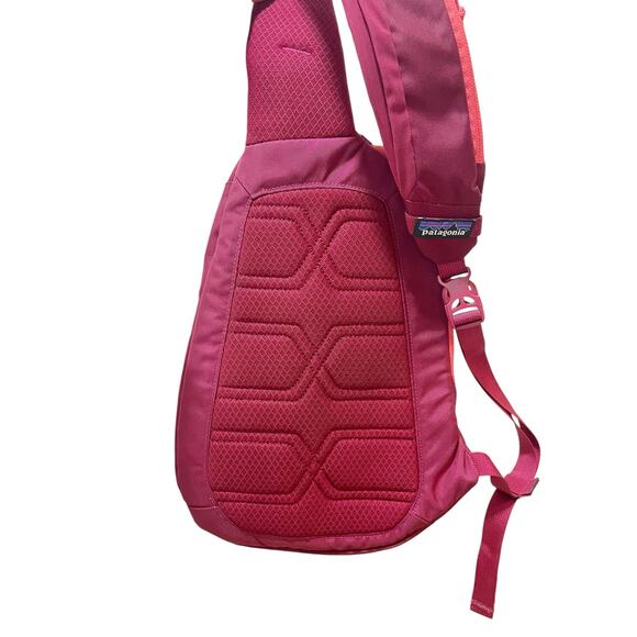 Patagonia Atom Sling Bag 8L Burgundy Red Backpack Bag - Picture 6 of 6